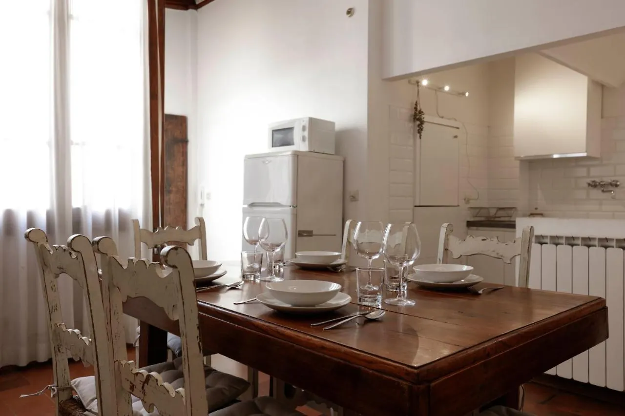 Ponte Vecchio Prestige Apartment Florence