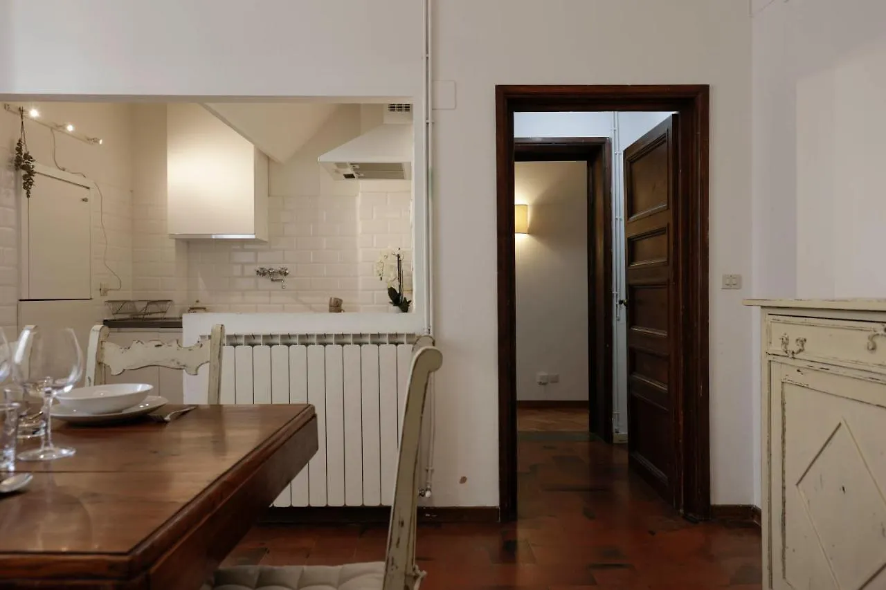 Ponte Vecchio Prestige Apartment Florence Italy