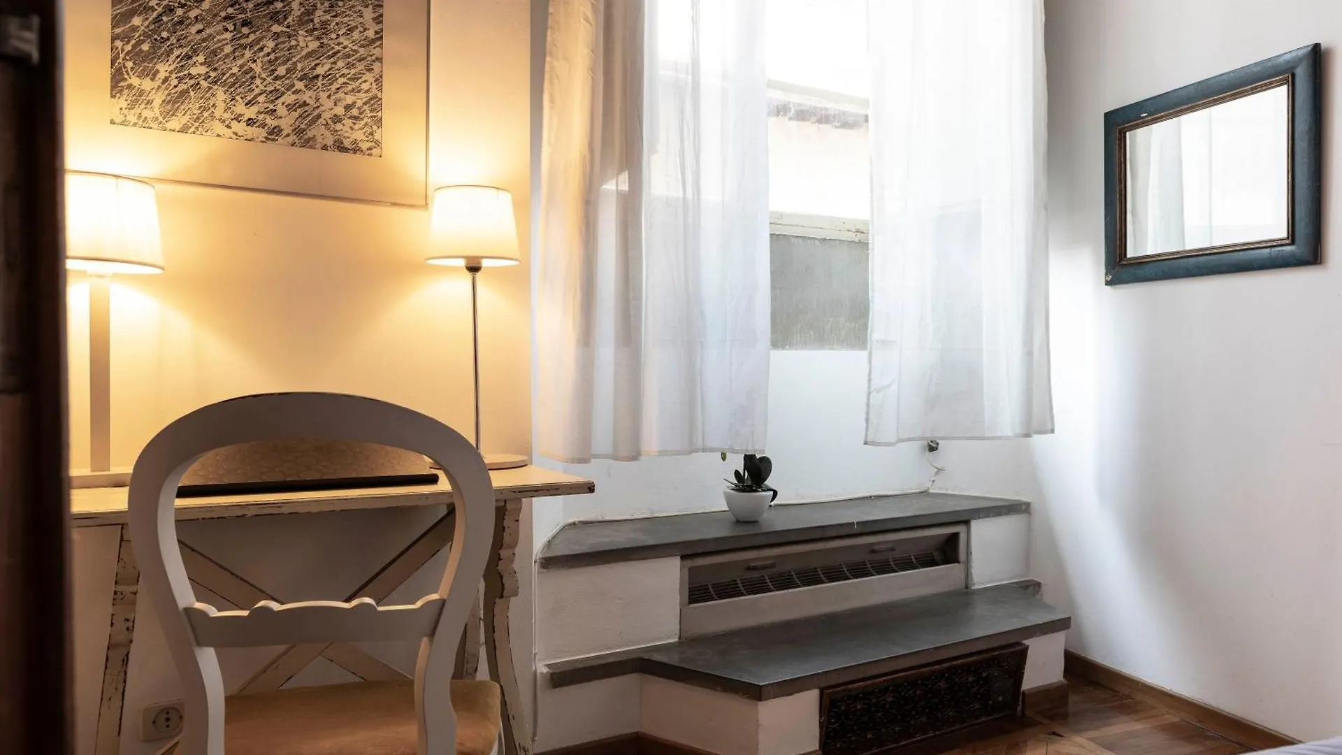 Ponte Vecchio Prestige Apartment Florence 0*,  Italy