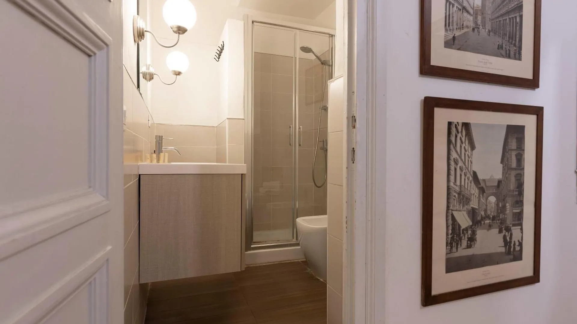 Ponte Vecchio Prestige Apartment Florence
