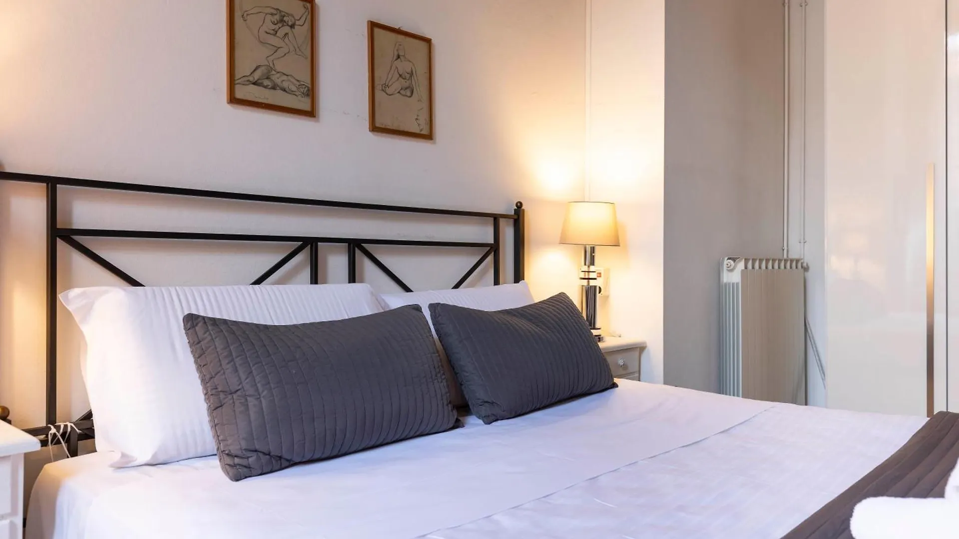 Ponte Vecchio Prestige Apartment Florence